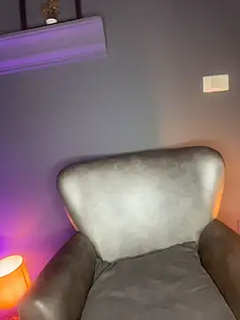 JennaMilf  online show from January 15, 2026, 7:28 pm