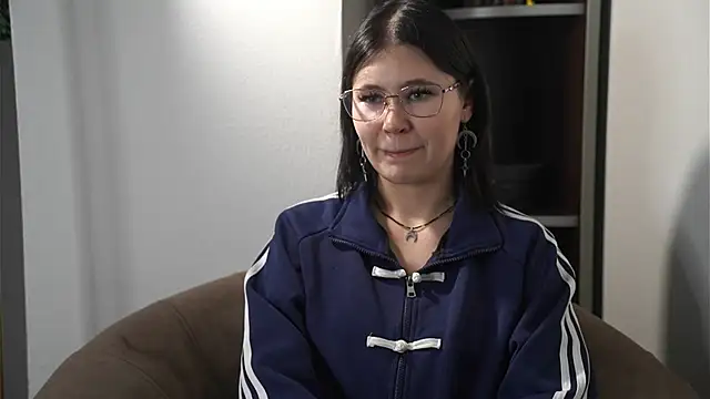 TienBobe online show from December 21, 2025, 11:28 am