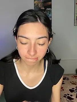 junorise23 online show from February 13, 2026, 4:19 am