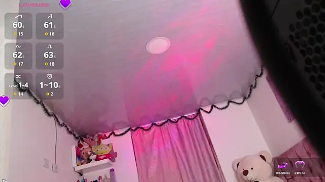 Snapshot of violett_brown9 chatting on June 25, 2026, 7:02 am violett brown9 online show from June 25, 2026, 7:02 am