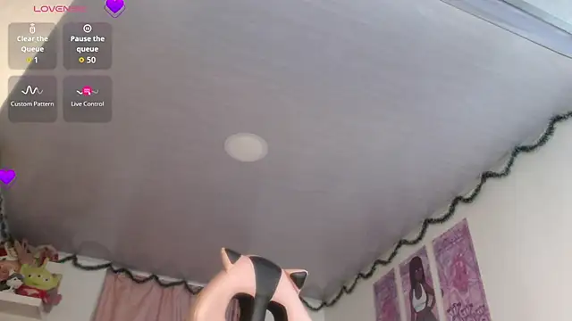 Snapshot of violett_brown9 chatting on July 1, 2026, 3:52 am violett brown9 online show from July 1, 2026, 3:52 am