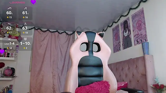 Snapshot of violett_brown9 chatting on July 12, 2026, 7:43 am violett brown9 online show from July 12, 2026, 7:43 am