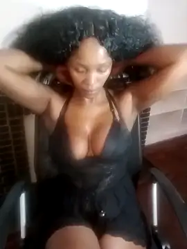 Snapshot of DesiredQueen27 chatting on May 9, 2026, 11:04 am DesiredQueen27 online show from May 9, 2026, 11:04 am