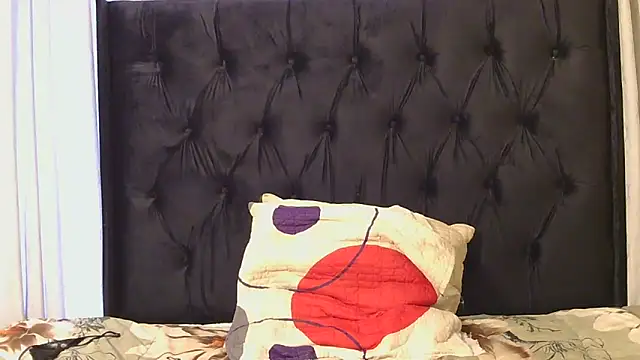 DesiredQueen27 online show from June 28, 2026, 2:56 pm