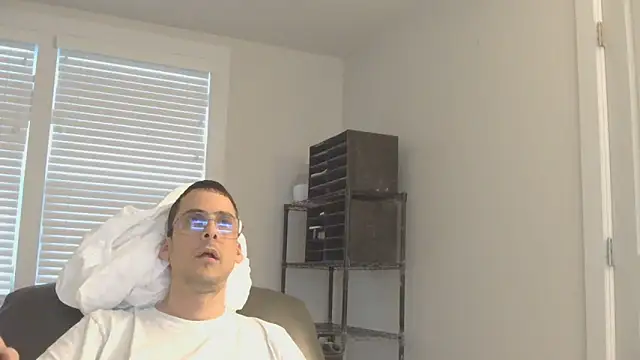 Snapshot of SissyJosh chatting on May 24, 2026, 11:43 pm SissyJosh online show from May 24, 2026, 11:43 pm