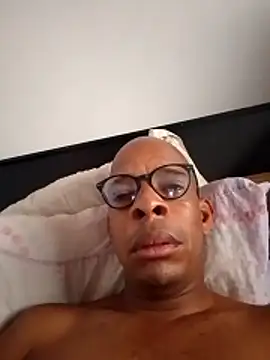 Snapshot of joseLive23 chatting on April 15, 2026, 4:03 pm joseLive23 online show from April 15, 2026, 4:03 pm