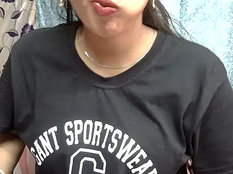 cute Dirty Diva online show from June 22, 2026, 2:57 am