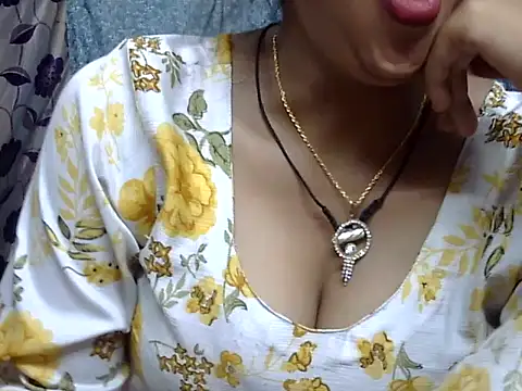 cute Dirty Diva online show from June 29, 2026, 3:45 pm