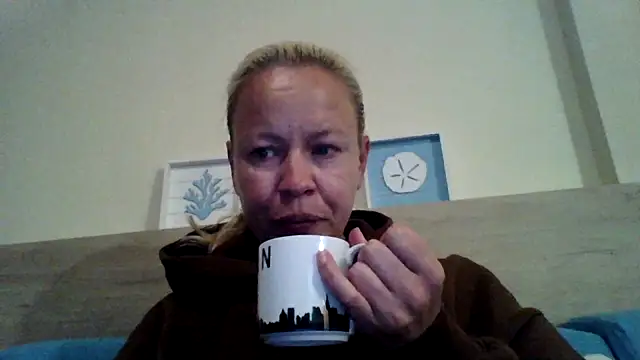 Snapshot of jennyblondeuk chatting on May 8, 2026, 7:08 pm jennyblondeuk online show from May 8, 2026, 7:08 pm