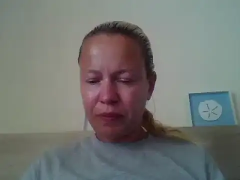 Snapshot of jennyblondeuk chatting on May 22, 2026, 6:13 pm jennyblondeuk online show from May 22, 2026, 6:13 pm