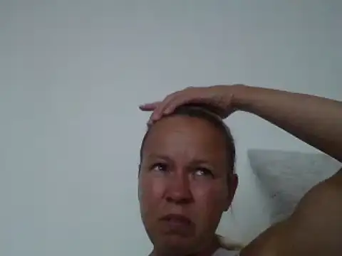 Snapshot of jennyblondeuk chatting on July 8, 2026, 3:27 pm jennyblondeuk online show from July 8, 2026, 3:27 pm
