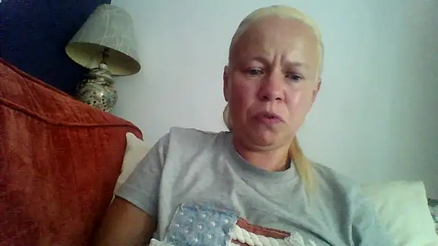 Snapshot of jennyblondeuk chatting on July 20, 2026, 6:43 pm jennyblondeuk online show from July 20, 2026, 6:43 pm