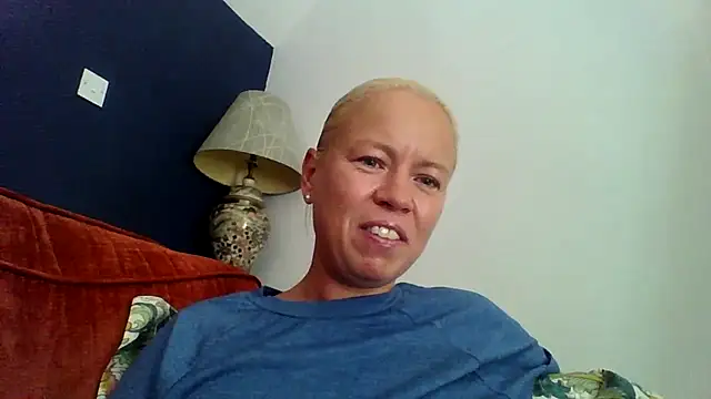 Snapshot of jennyblondeuk chatting on August 1, 2026, 1:54 pm jennyblondeuk online show from August 1, 2026, 1:54 pm