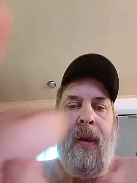 FragrantToe529 online show from May 13, 2026, 2:14 pm