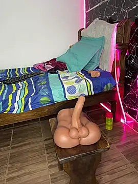 Snapshot of TheSexyLaura chatting on March 9, 2026, 8:57 pm TheSexyLaura online show from March 9, 2026, 8:57 pm