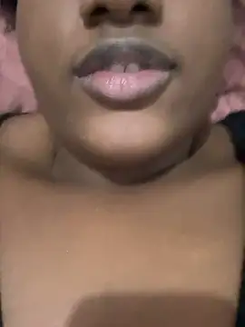 amorasecy online show from March 12, 2026, 3:01 am