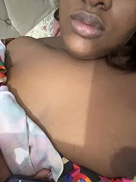 amorasecy online show from March 14, 2026, 9:04 am