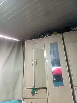 Snapshot of Flaka_420 chatting on December 21, 2025, 7:32 pm Flaka 420 online show from December 21, 2025, 7:32 pm