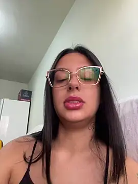 jujuarantes  2026 online show from February 25, 2026, 12:37 pm