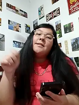 Snapshot of Lunaaaa_Hot chatting on December 22, 2025, 4:09 am Lunaaaa Hot online show from December 22, 2025, 4:09 am