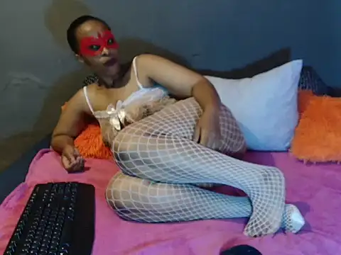 Snapshot of Fallenchubbie chatting on December 21, 2025, 2:13 pm Fallenchubbie online show from December 21, 2025, 2:13 pm