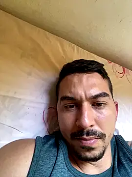 Snapshot of LuanTeles29 chatting on December 21, 2025, 4:03 pm LuanTeles29 online show from December 21, 2025, 4:03 pm