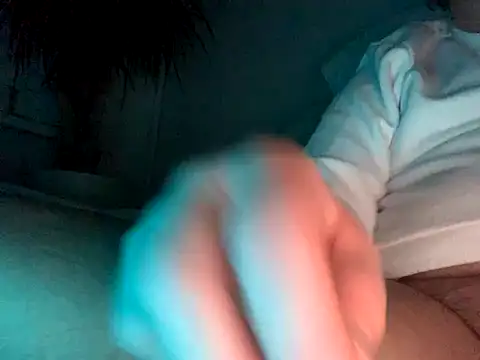 Sevenyearsago online show from December 21, 2025, 5:09 pm