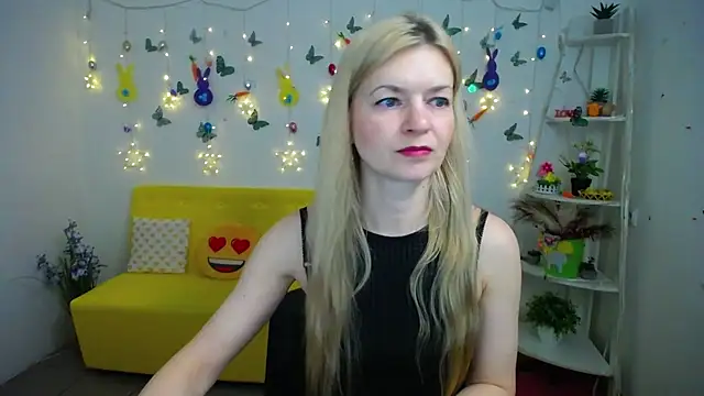 MelissaTyler online show from April 12, 2026, 5:12 am