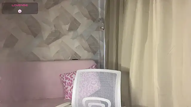 Scarlet cat online show from February 20, 2026, 6:10 am