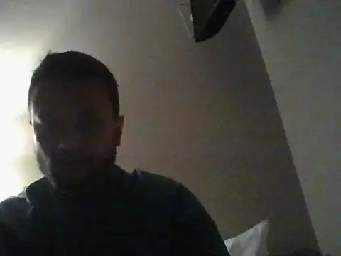 Snapshot of Mryoungstud chatting on December 21, 2025, 8:05 pm Mryoungstud online show from December 21, 2025, 8:05 pm