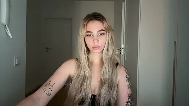 TeenLily online show from June 29, 2026, 5:46 pm