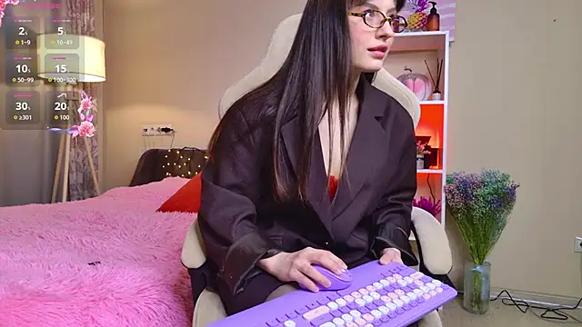 Mirellune online show from February 27, 2026, 8:09 pm