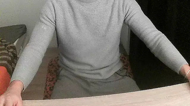 Snapshot of Fredlebo chatting on December 21, 2025, 10:28 pm Fredlebo online show from December 21, 2025, 10:28 pm