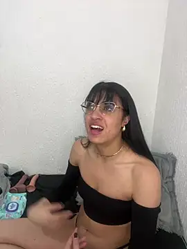 ValentinaEvanz online show from March 15, 2026, 5:19 pm