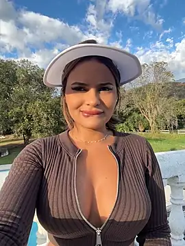 Snapshot of Irina_Velvett chatting on July 14, 2026, 10:26 pm Irina Velvett online show from July 14, 2026, 10:26 pm