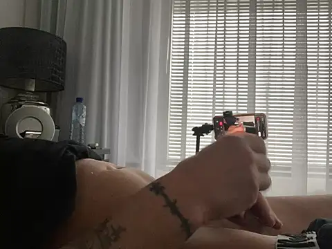 friemeldepiemel online show from February 13, 2026, 2:35 pm