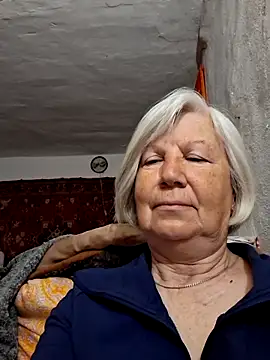 KlaudiaDarling online show from May 2, 2026, 2:27 am
