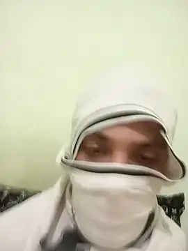 Snapshot of Zackttth chatting on January 18, 2026, 10:02 pm Zackttth online show from January 18, 2026, 10:02 pm