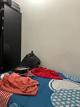 bigdick211292 online show from July 4, 2026, 4:13 pm