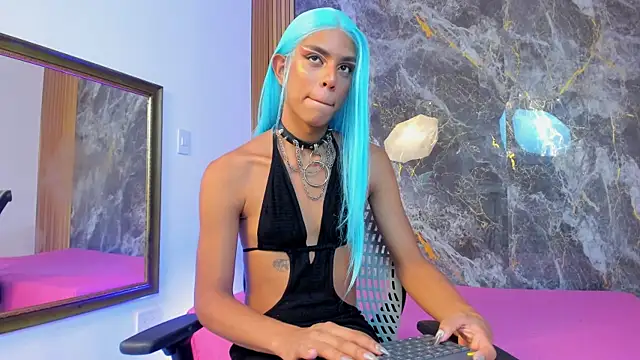 ISABELLA-SCOTT online show from April 30, 2026, 8:37 pm