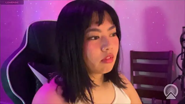 Snapshot of kuromixx444 chatting on February 19, 2026, 11:06 am kuromixx444 online show from February 19, 2026, 11:06 am