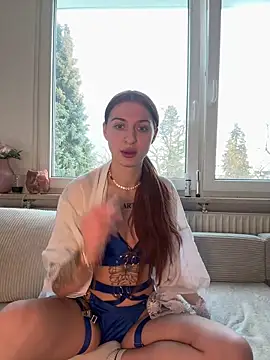 xvicoo online show from February 15, 2026, 4:03 pm