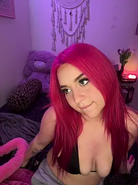Snapshot of Tiffytooopretty chatting on February 12, 2026, 4:18 am Tiffytooopretty online show from February 12, 2026, 4:18 am