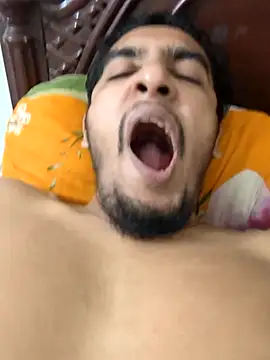 Snapshot of Fuckboyhassan chatting on July 5, 2026, 1:29 pm Fuckboyhassan online show from July 5, 2026, 1:29 pm