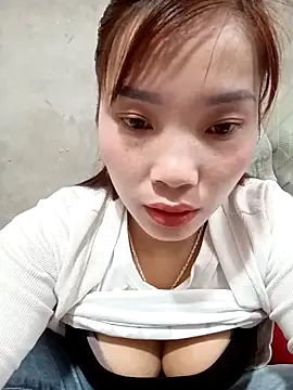 yeutinh00 online show from March 2, 2026, 12:24 am