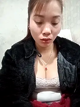 yeutinh00 online show from March 11, 2026, 3:51 pm