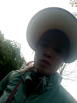 yeutinh00 online show from March 16, 2026, 12:17 am