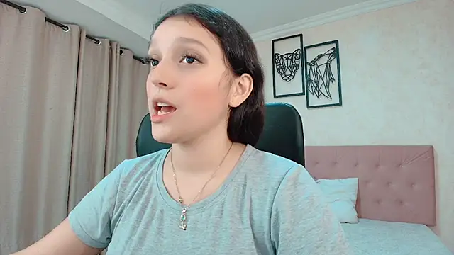 Snapshot of littlemolly_walcott chatting on May 6, 2026, 1:03 am littlemolly walcott online show from May 6, 2026, 1:03 am