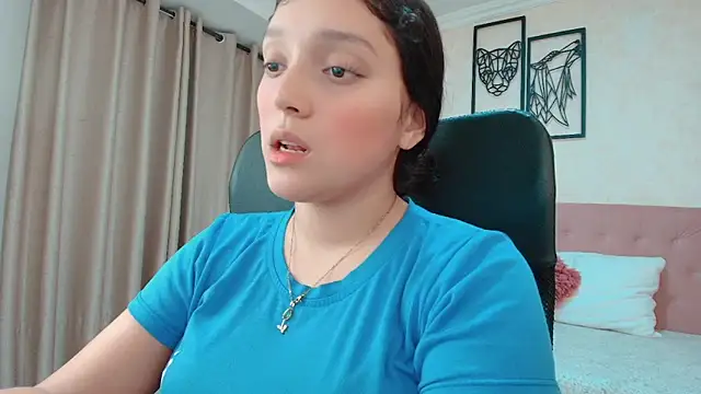 Snapshot of littlemolly_walcott chatting on May 27, 2026, 12:40 am littlemolly walcott online show from May 27, 2026, 12:40 am