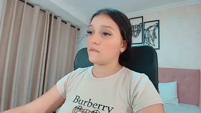 Snapshot of littlemolly_walcott chatting on August 1, 2026, 1:05 am littlemolly walcott online show from August 1, 2026, 1:05 am